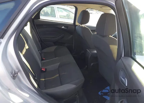 2014 Ford Focus Se z USA, uszkodzony, nr VIN 1FADP3F26EL438153